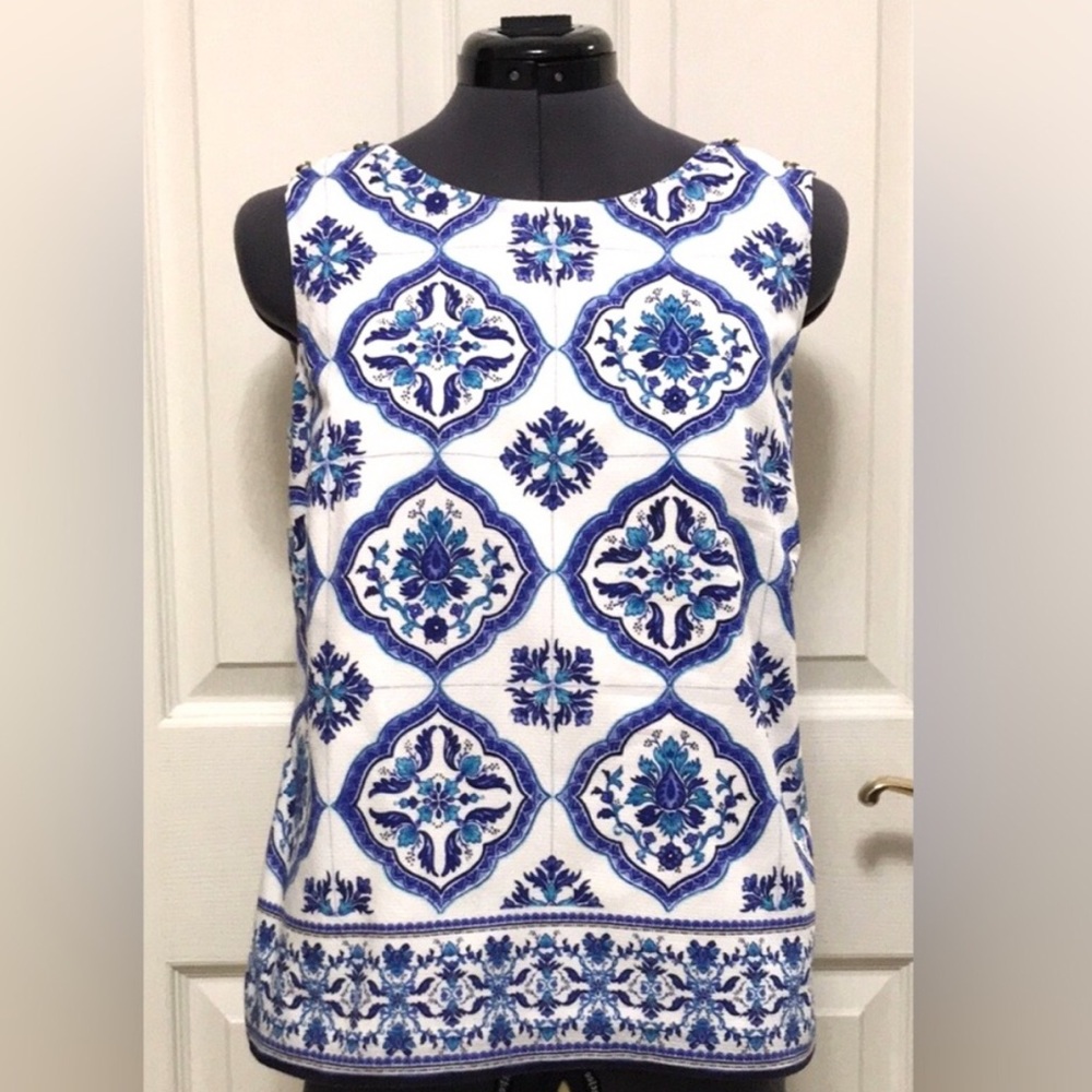 Talbots Medallion Print Shell Top - image 1